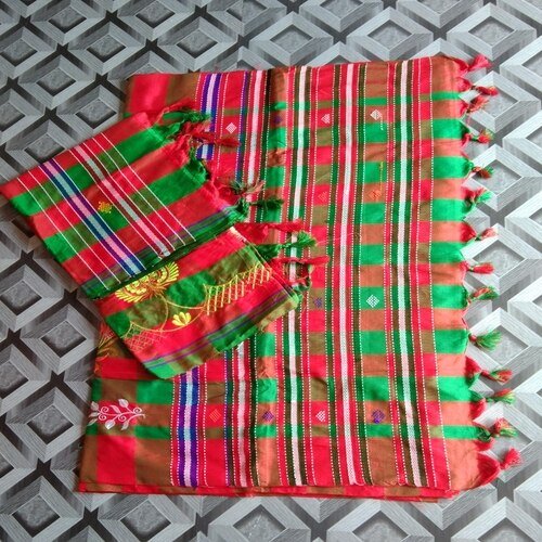 Couples Traditional Kacha & Saree (Embroidered 181440)